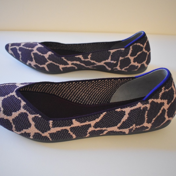 Rothy's Original Point Model 002 Violet Giraffe Print Size 8.5 NWT - Picture 3 of 8